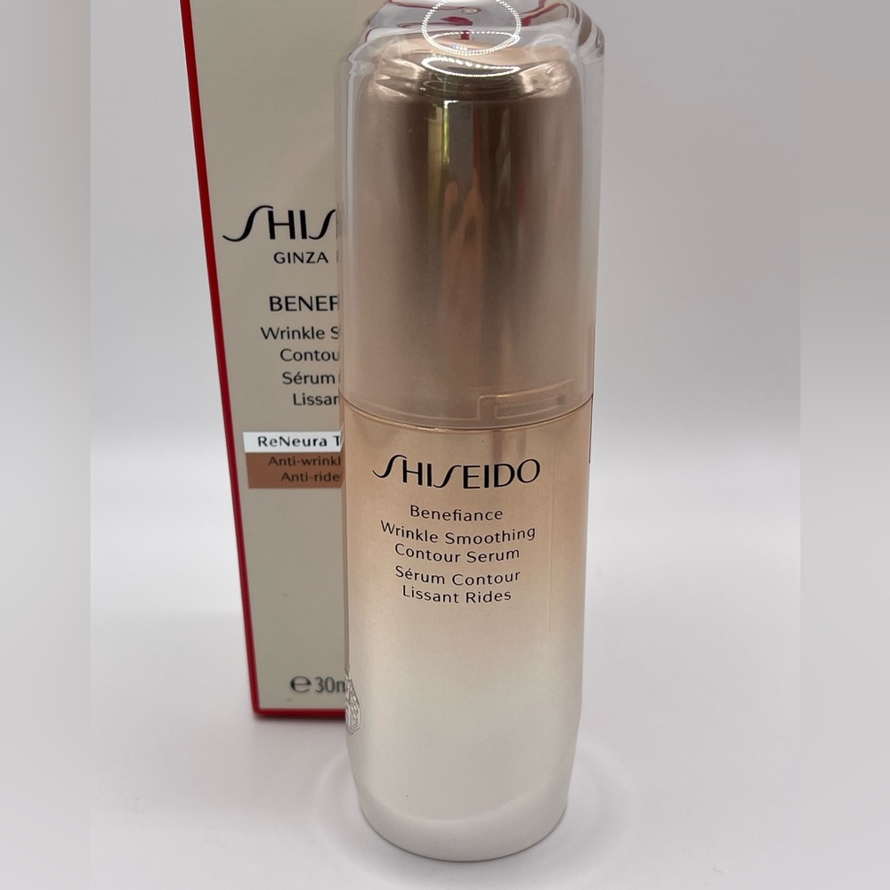 Shiseido Benefiance Wrinkle Smoothing Contour Serum  30 ml New . Sealed.